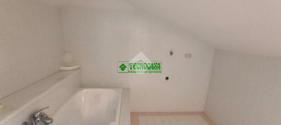2 rooms Penthouse in Mercogliano, Italy No. 165115 3