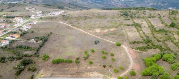 Terreno en Loures, Portugal 133499 m² No. 14878 4