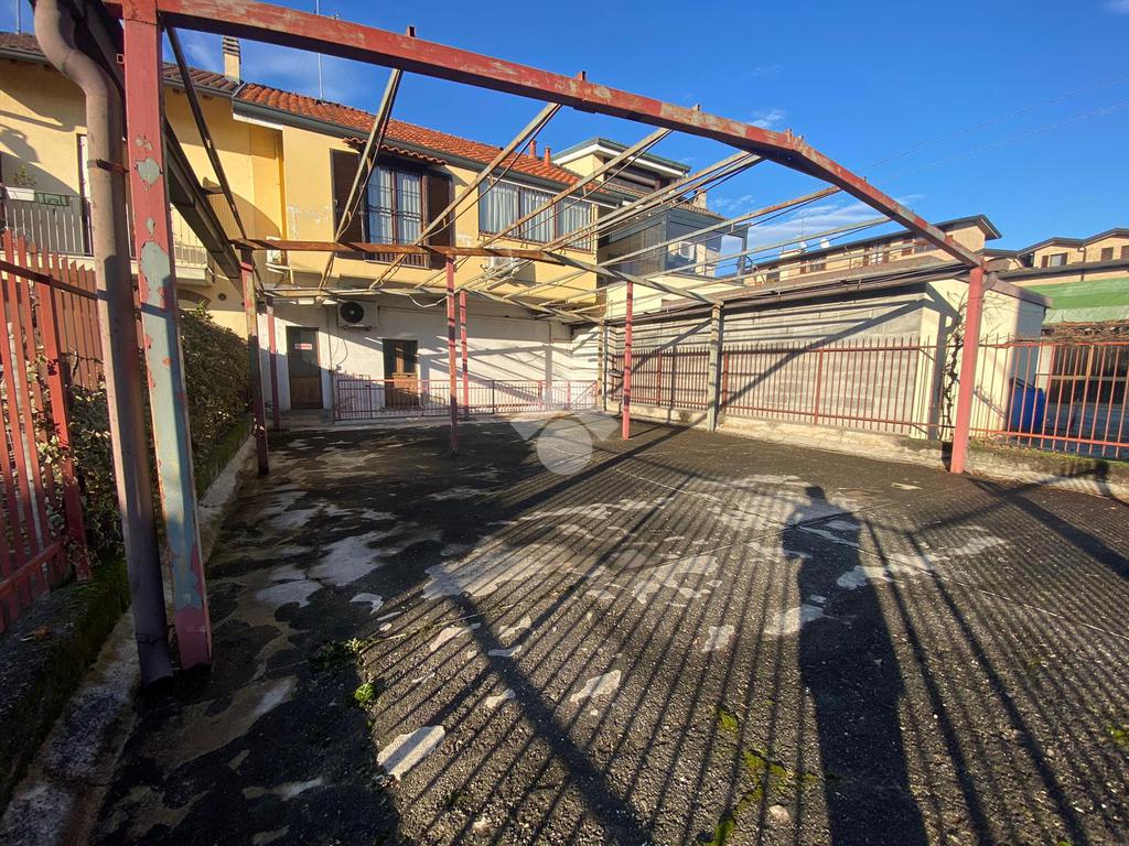  عقار تجاري في Lentate sul Seveso, Italy 60متر مربع رقم 76196