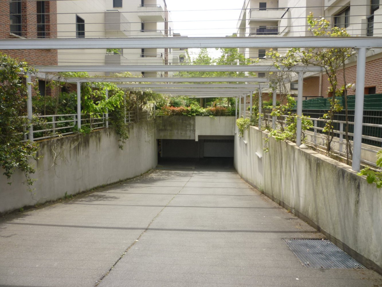 13m² Parking in Orleans, France No. 92758