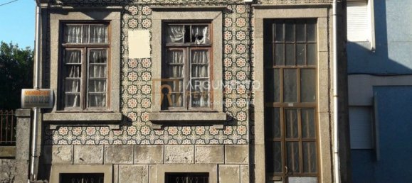 253m² Land in Senhora da Hora, Portugal No. 160362 3