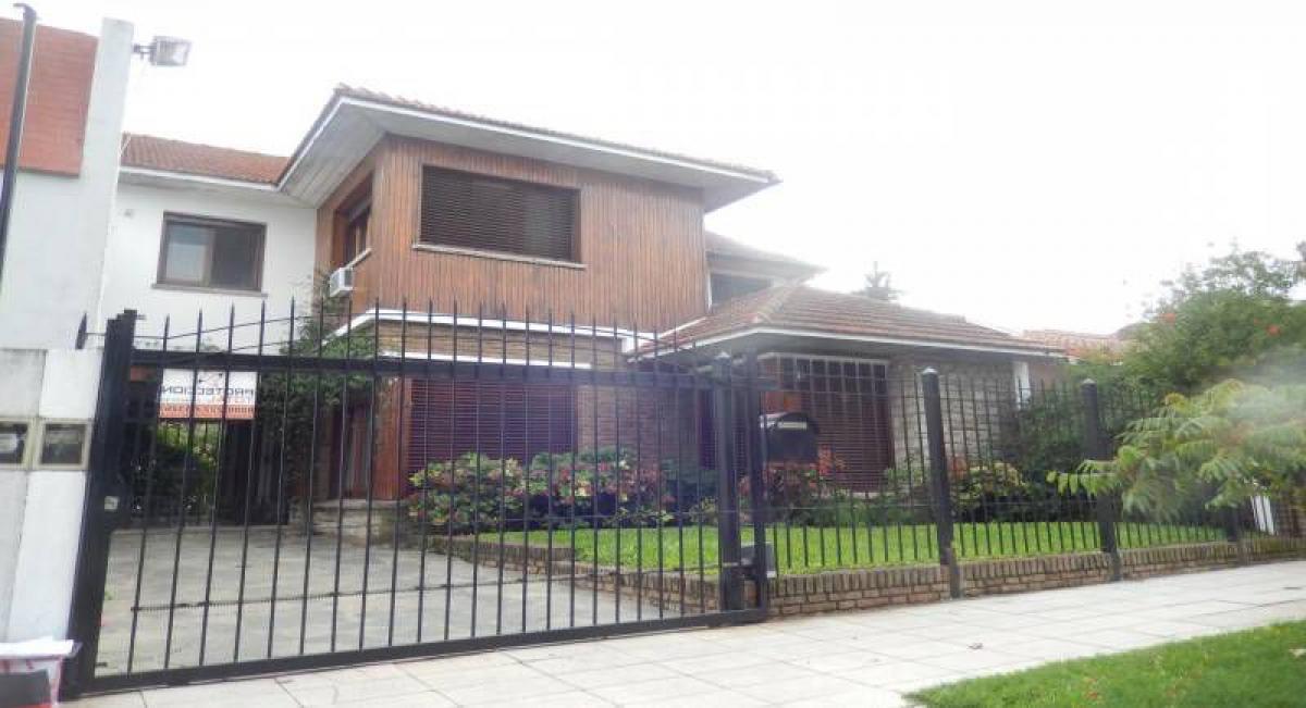 4 bedrooms House in Quilmes, Argentina No. 15987