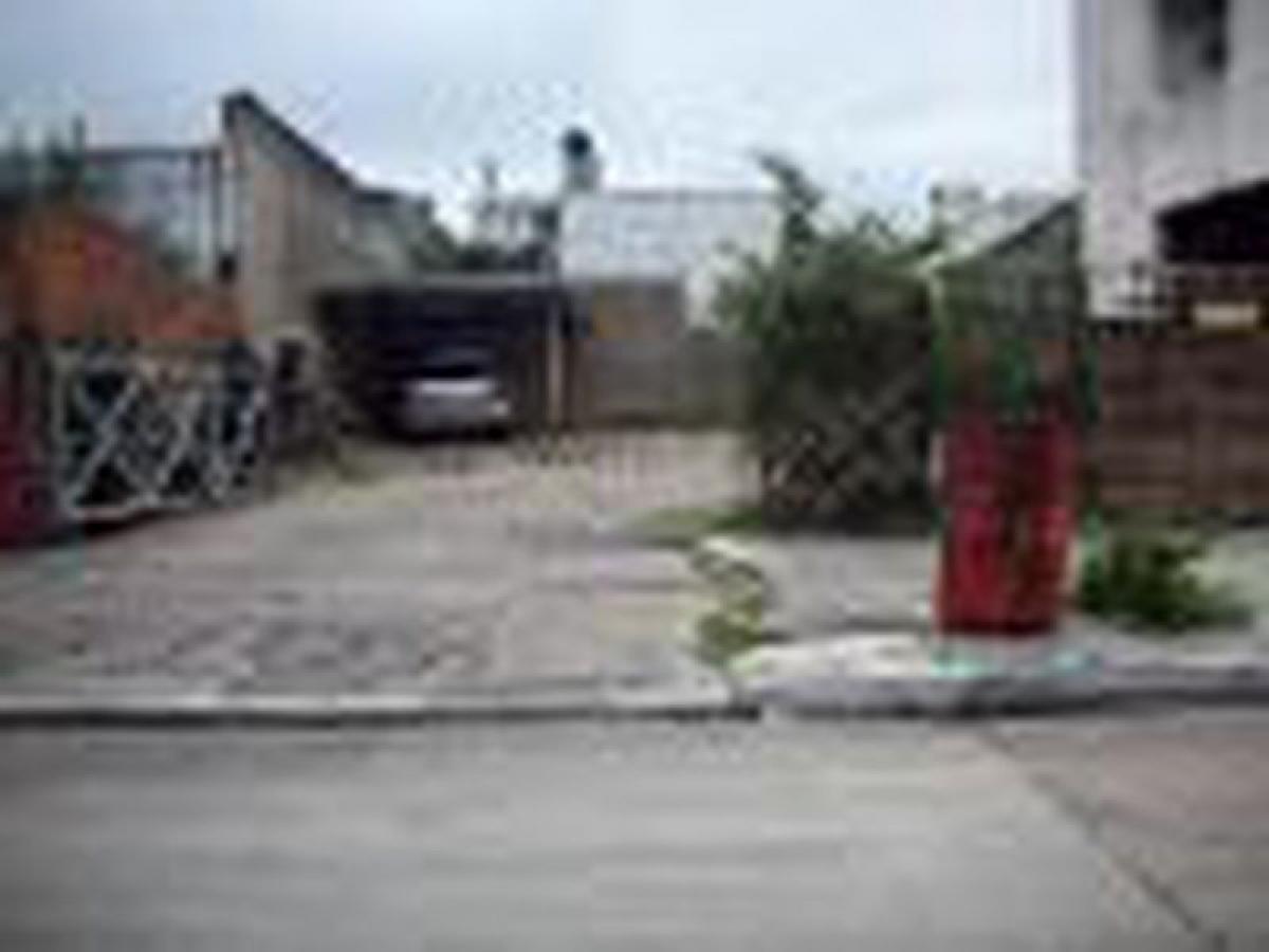 200m² Land in Bermudez, Argentina No. 43473