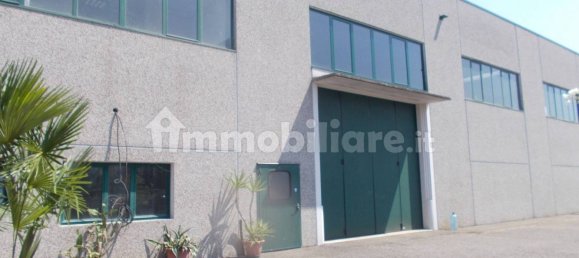 2-salle Entrepôt à Canonica d'Adda, Italy No. 309416 2