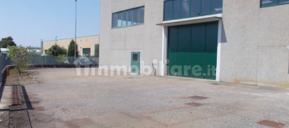 2-salle Entrepôt à Canonica d'Adda, Italy No. 309416 10