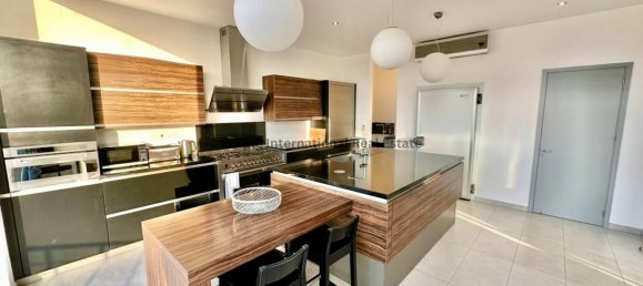 5 bedrooms Villa in Aradippou, Cyprus No. 5199 8