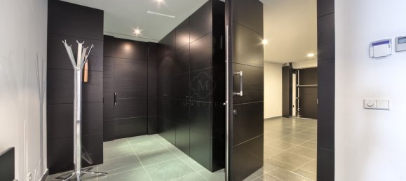 5 Schlafzimmer Villa in Malaga, Spain, Nr. 120984 16