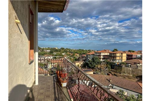 1 غرف نوم شقة في Gravina di Catania, Italy رقم 280140