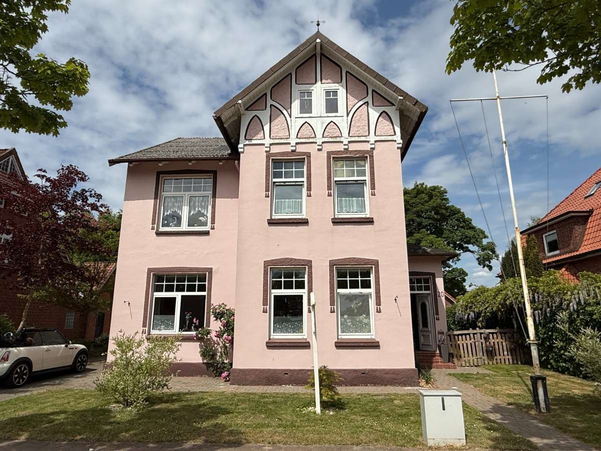 Таунхаус с 5 комнатами в Cuxhaven, Германия № 143402