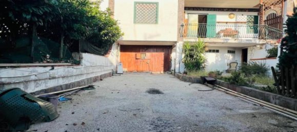 3 غرف نوم شقة في Giugliano in Campania, Italy رقم 179725 2