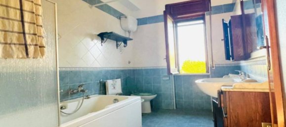 3 غرف نوم شقة في Giugliano in Campania, Italy رقم 179725 19