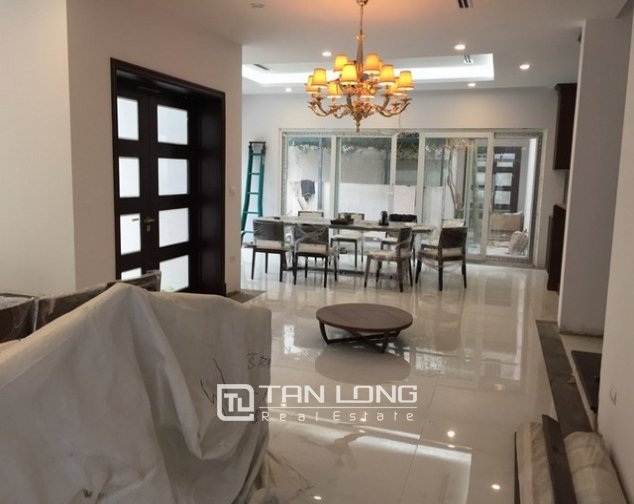 350m² Villa in Long Bien, Vietnam No. 2142