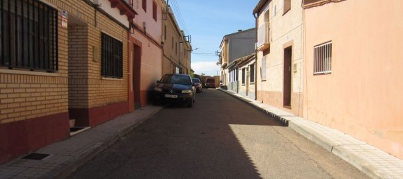 5 غرف نوم منزل في Zaragoza, Spain رقم 153410 2