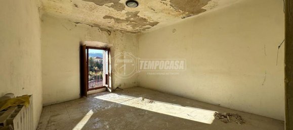 3-salle Appartement à Albese con Cassano, Italy No. 79340 10