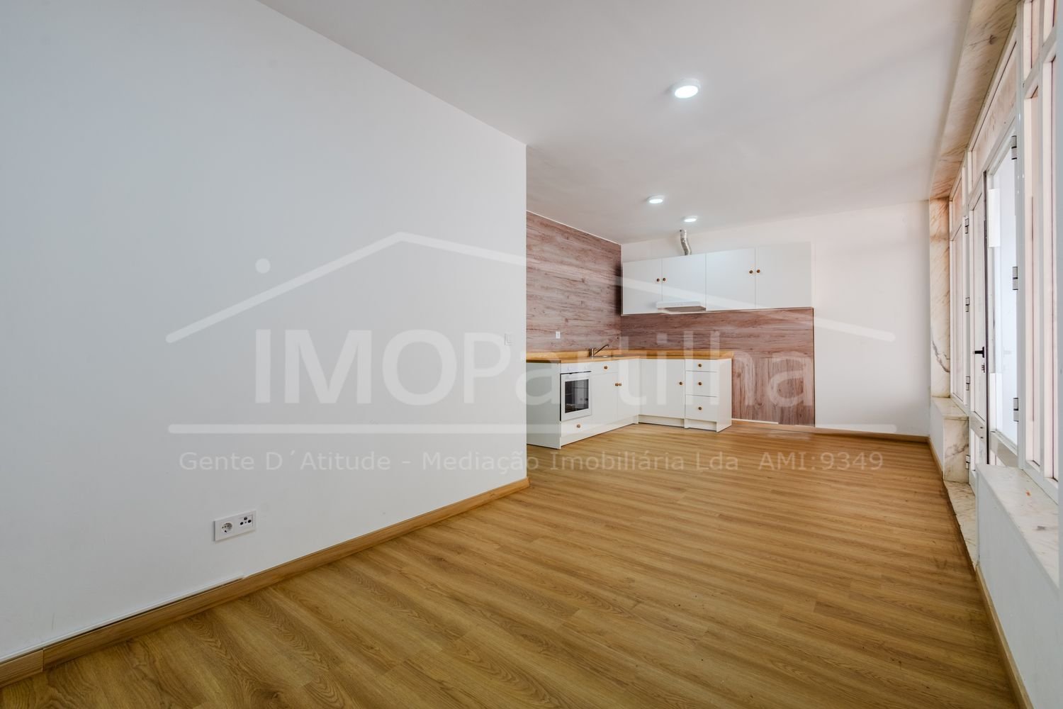  عقار تجاري في Sintra, Portugal 83متر مربع رقم 289077