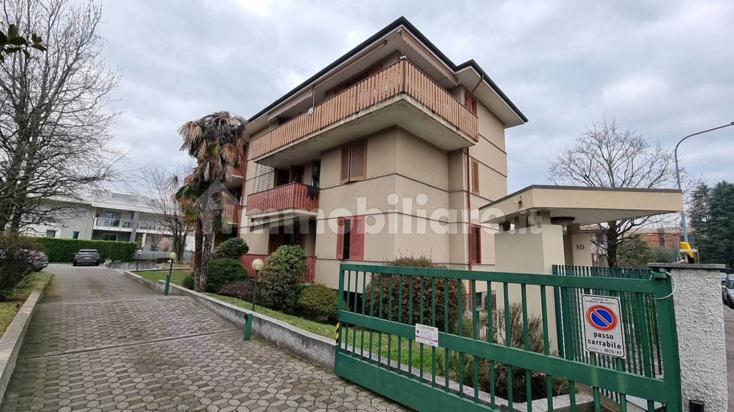 Квартира с 3 спальнями в Аграте Брианца, Италия № 2648