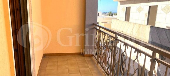 Дом с 5 комнатами в Sannicola, Италия № 293070 3