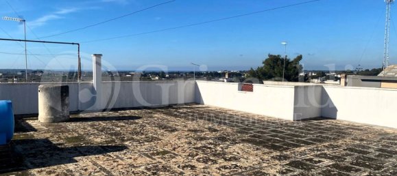 Дом с 5 комнатами в Sannicola, Италия № 293070 14