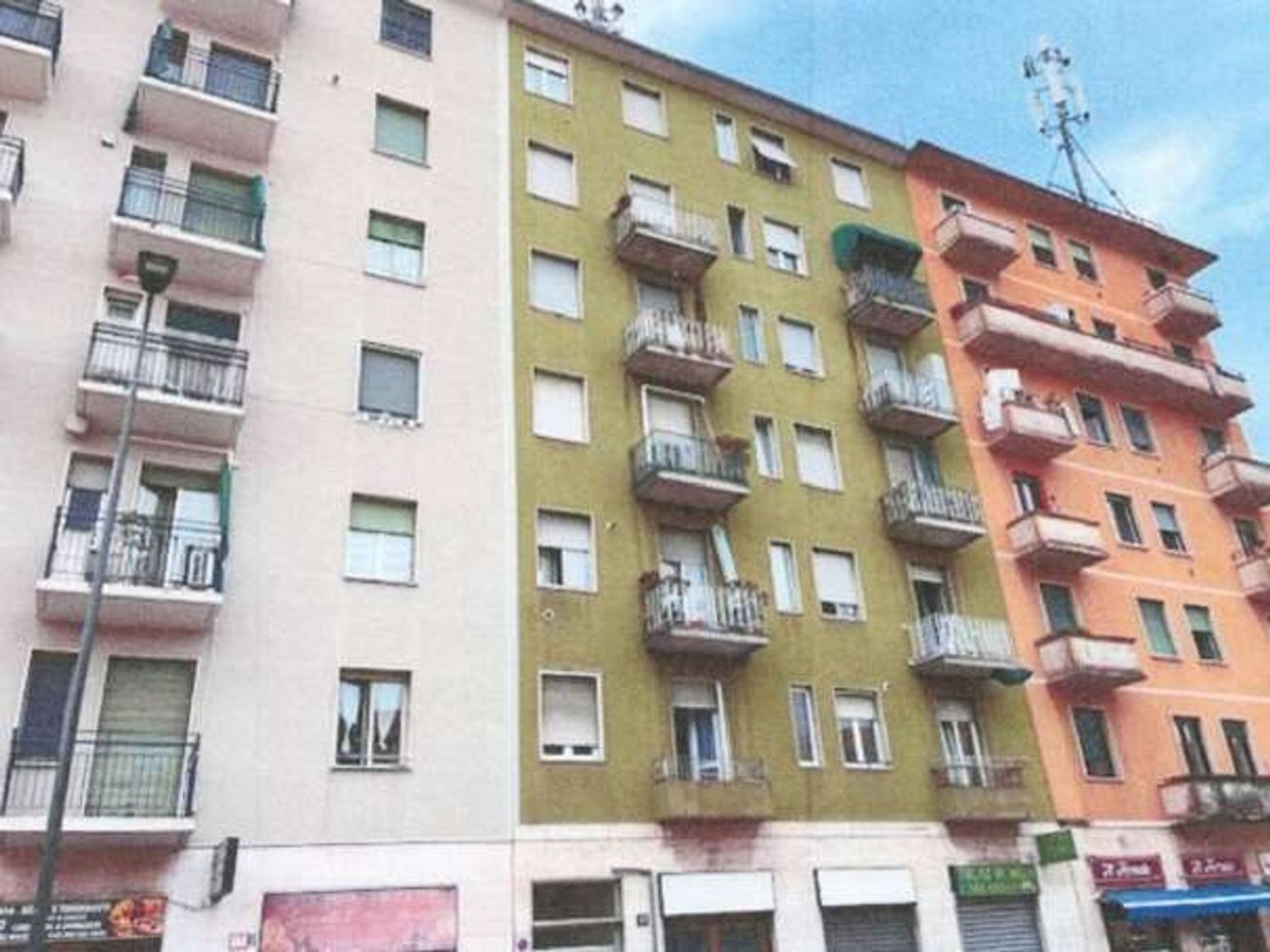 3غرفة شقة في Milan, Italy رقم 244996