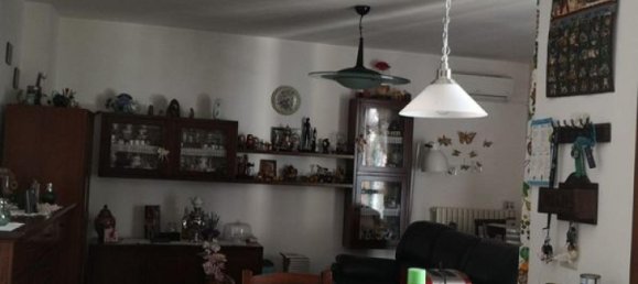 3 Schlafzimmer Haus in Castellucchio, Italy, Nr. 680 4