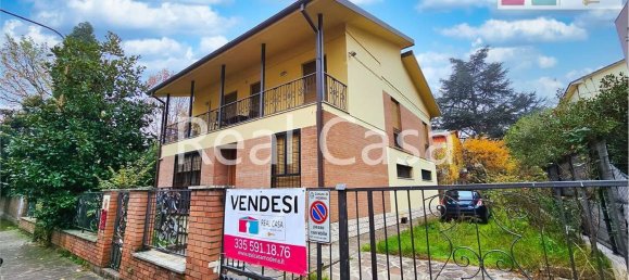 Villa de 12 divisões em Modena, Italy N.º 225313 18