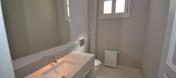 6 bedrooms Villa in Marbella, Spain No. 45668 32