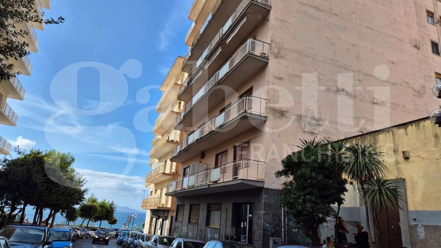 7 bedrooms Apartment in Torre Annunziata, Italy No. 340046