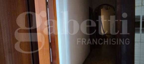 7 bedrooms Apartment in Torre Annunziata, Italy No. 340046 7