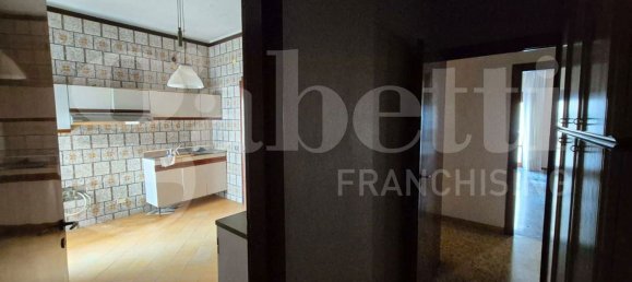 7 bedrooms Apartment in Torre Annunziata, Italy No. 340046 12