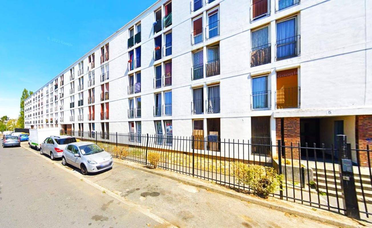 1 bedroom Apartment in Garges-les-Gonesse, France No. 175055