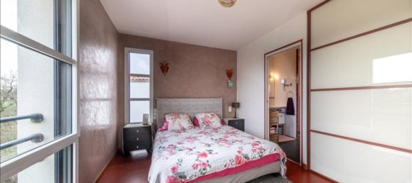 5 bedrooms House in La Roche-sur-Yon, France No. 289393 4