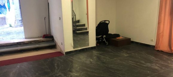 2-salle Propriété commerciale à Naples, Italy No. 209920 14