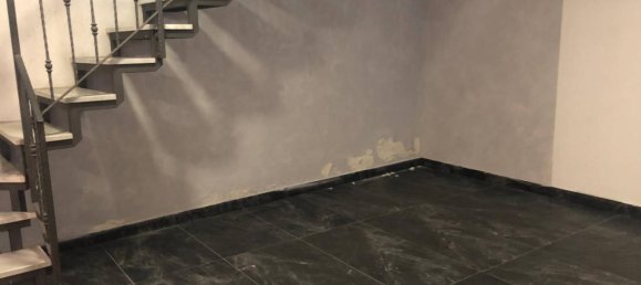 2-salle Propriété commerciale à Naples, Italy No. 209920 15