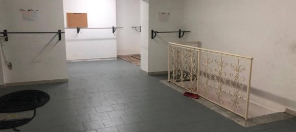 2-salle Propriété commerciale à Naples, Italy No. 209920 21