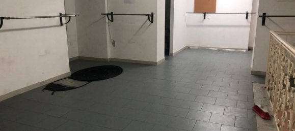 2-salle Propriété commerciale à Naples, Italy No. 209920 19