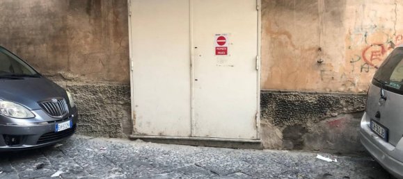 2-salle Propriété commerciale à Naples, Italy No. 209920 24