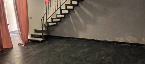 2-salle Propriété commerciale à Naples, Italy No. 209920 12