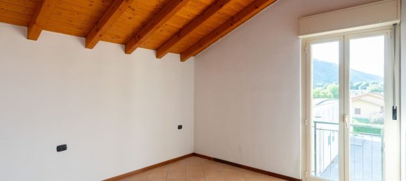 3 bedrooms Penthouse in Valgreghentino, Italy No. 365483 12