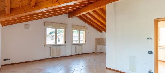 3 bedrooms Penthouse in Valgreghentino, Italy No. 365483 3