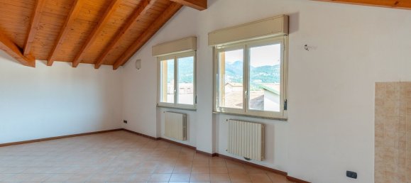 3 bedrooms Penthouse in Valgreghentino, Italy No. 365483 5