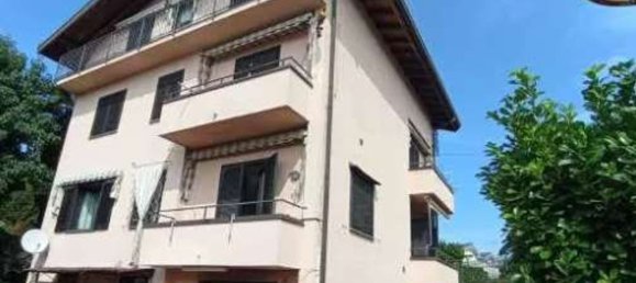 2 rooms Apartment in Vertemate con Minoprio, Italy No. 6779 3