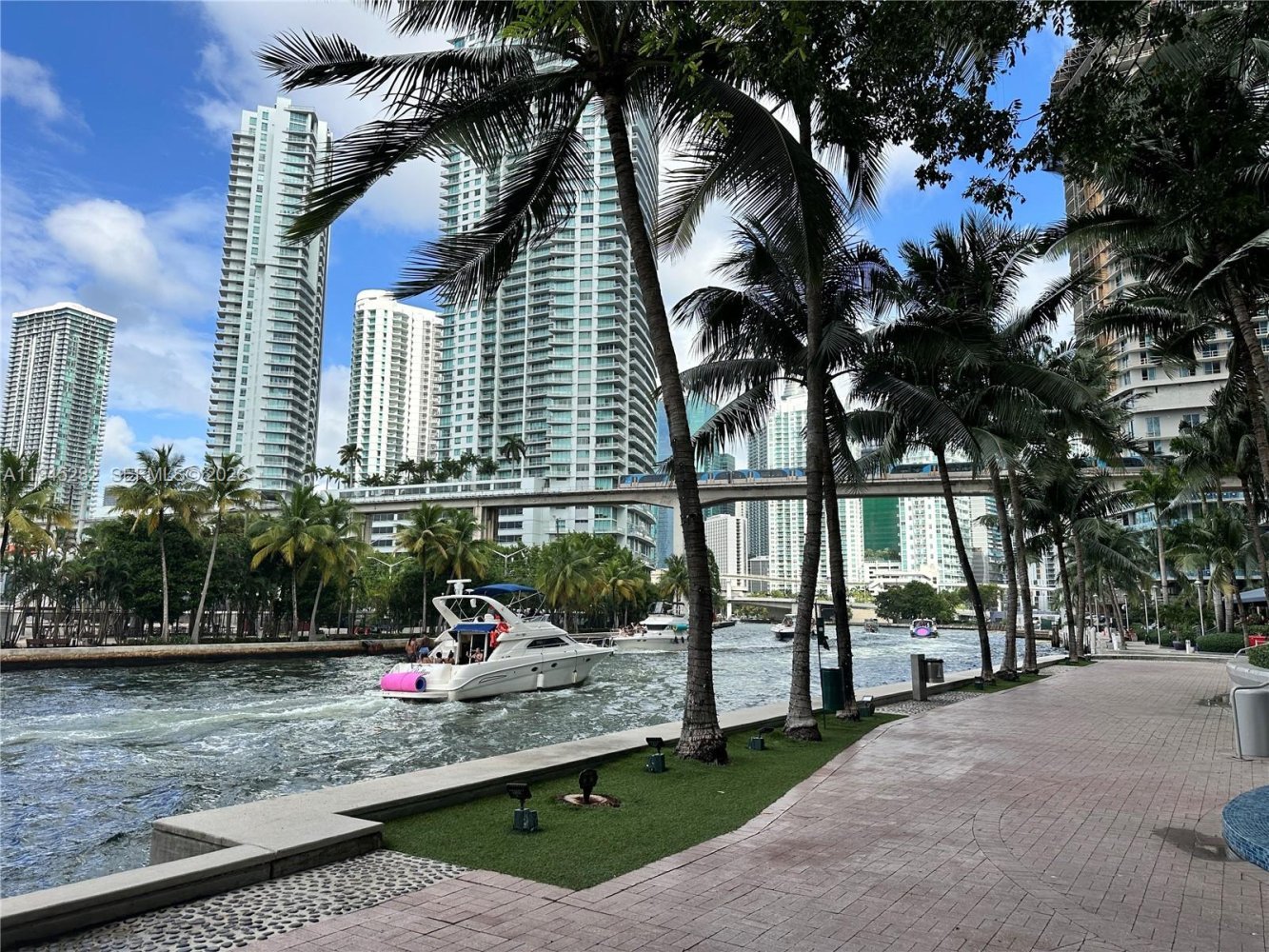 1 Schlafzimmer Gewerbliche Immobilien in Miami, USA, Nr. 614921