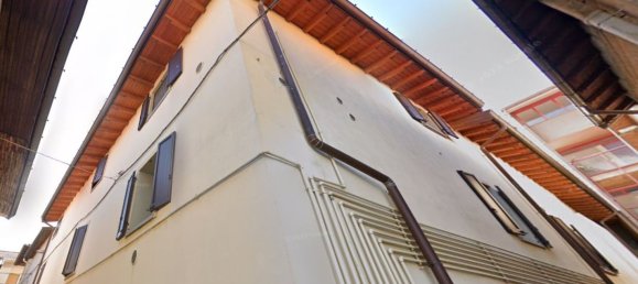 2-Zimmer Wohnung in Cassano Magnago, Italy, Nr. 12948 2