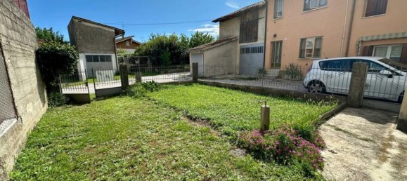 2 bedrooms House in Udine, Italy No. 258912 12