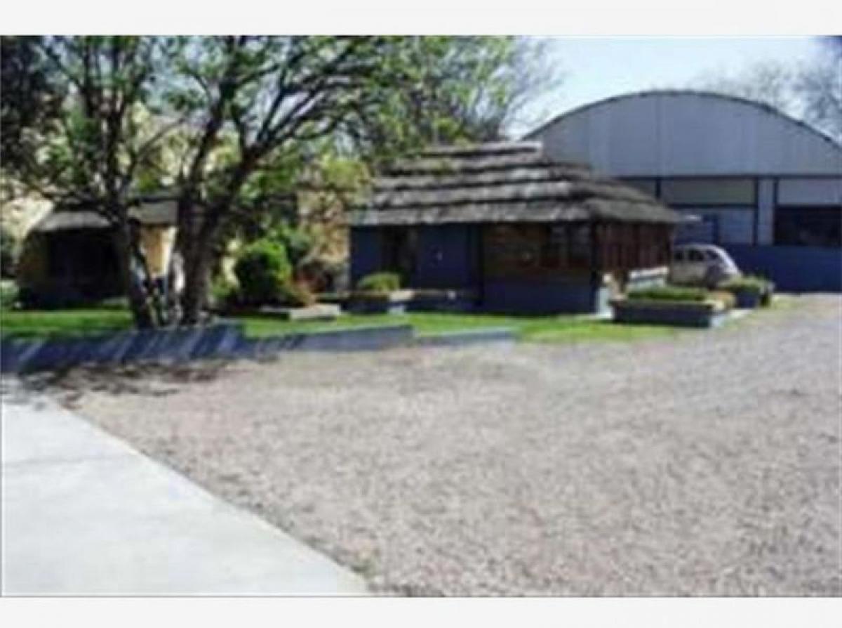 Propriété commerciale à Mendoza, Argentina 2880m² No. 27339