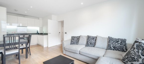 2 bedrooms Apartment in London, United Kingdom No. 7848 3