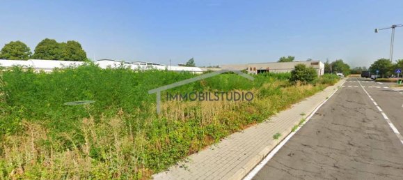 Grundstück in Caronno Pertusella, Italy 9385m², Nr. 166863 3