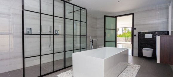 5 bedrooms House in Marbella, Spain No. 23010 28