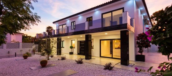 5 bedrooms House in Marbella, Spain No. 23010 26