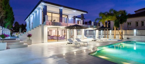 5 bedrooms House in Marbella, Spain No. 23010 23